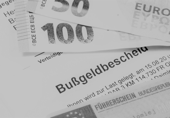 Geldscheine und Führerschein adobestock_386862464.jpeg